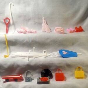 Vintage 70s/80s Barbie Mega-Lot: Record Player, Tennis Rackes, Fashion💃🏼26 Pcs